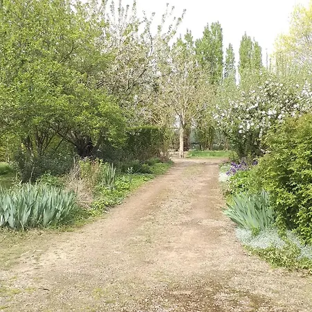 Semesterbostad Quiet Spacious Marnefer