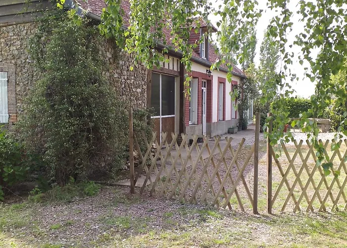 Quiet Spacious Сasa de vacaciones Marnefer